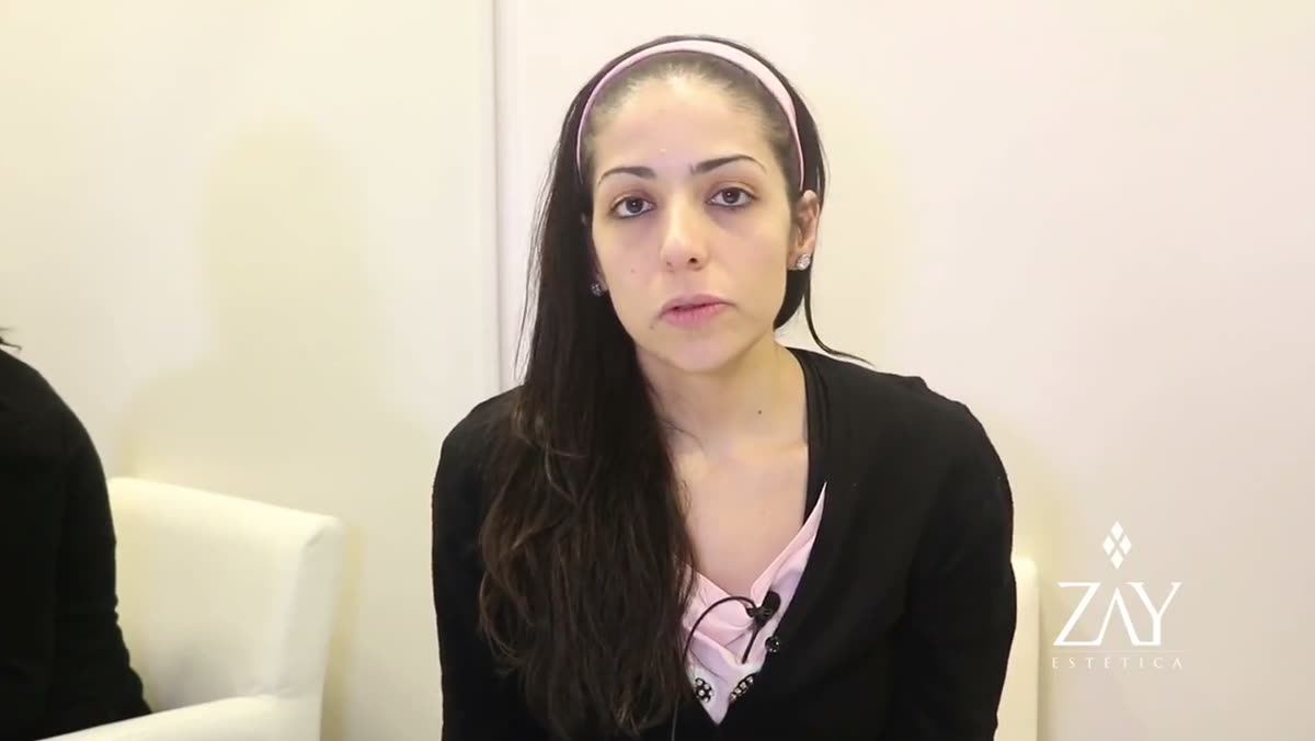 Paciente da Zay gravando depoimento em vídeo